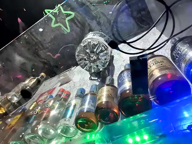 Nanybaker95 live screenshot 2025-12-14 02:37:10