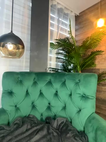 Nicole_Diva live screenshot 2025-10-06 06:56:31