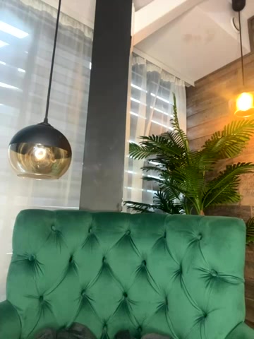 Nicole_Diva live screenshot 2025-10-06 06:57:33