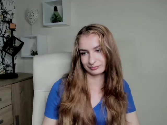 NinaBlond1 live screenshot 2025-09-30 07:42:12