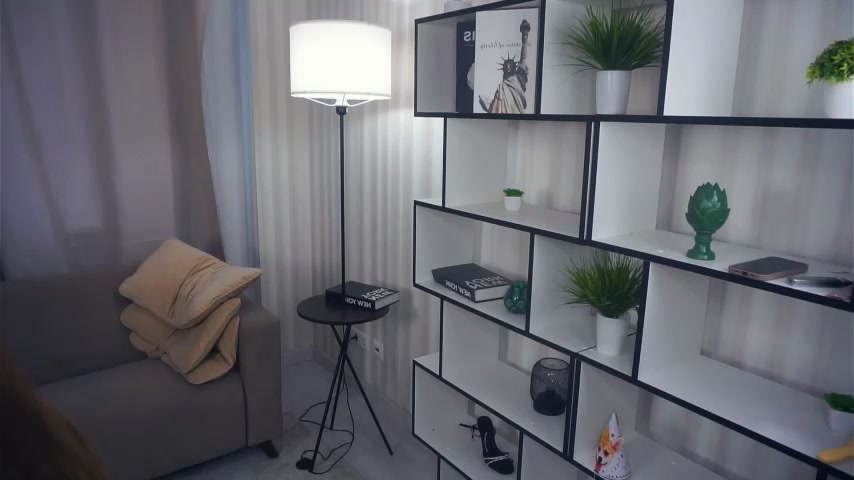 QuennaCoote live screenshot 2025-10-06 06:58:23