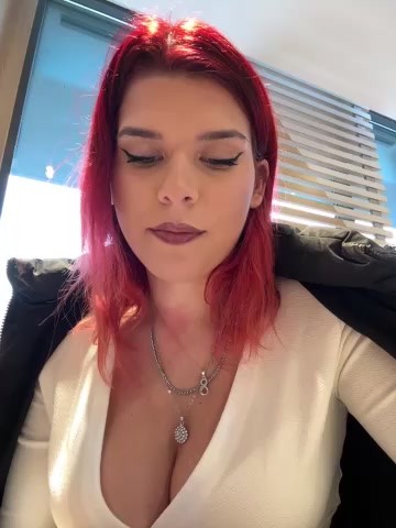 RiriRoseey live screenshot 2026-01-07 08:49:45