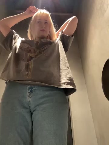 RonnieKiss live screenshot 2025-11-04 09:18:04