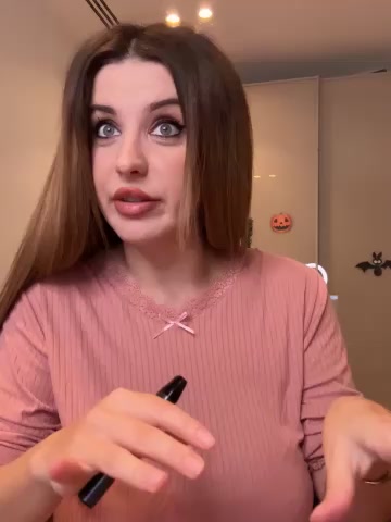 RoxxyDallas live screenshot 2025-12-06 22:41:52