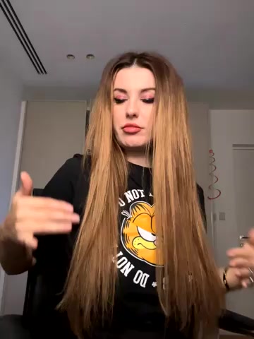 RoxxyDallas live screenshot 2025-12-07 01:43:33