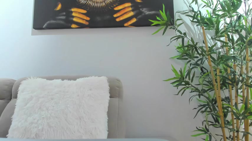 Russian_Ava live screenshot 2025-10-26 19:20:47