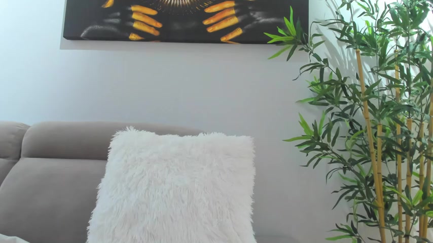 Russian_Ava live screenshot 2025-10-26 19:57:53