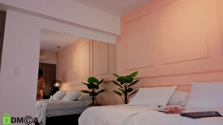 SHARONN____ live screenshot 2025-09-30 08:52:26