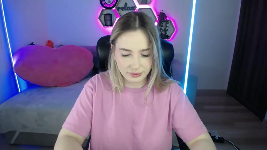 SabrinViolet live screenshot 2025-09-30 08:57:52