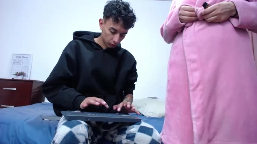 Sarabubbie live screenshot 2025-10-21 06:45:25