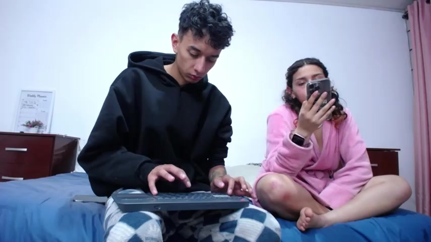 Sarabubbie live screenshot 2025-10-21 06:50:26