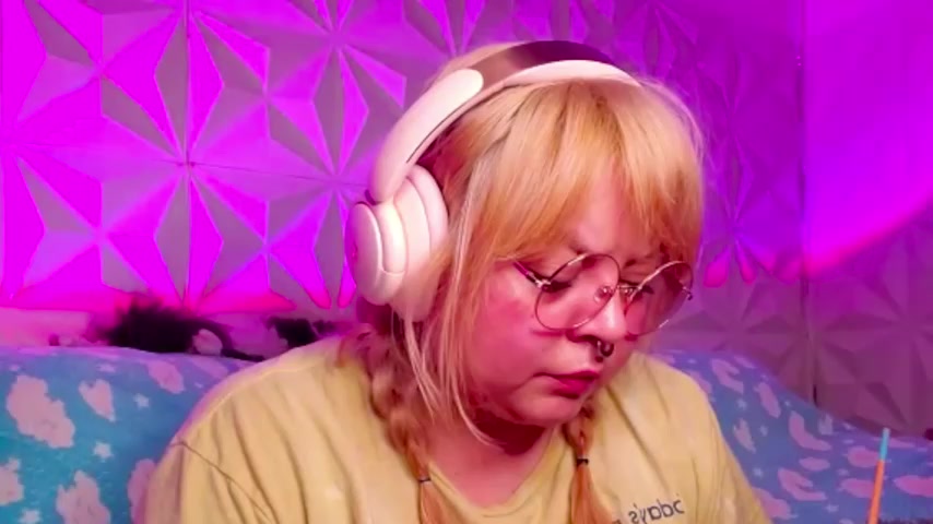 Satyn_doll live screenshot 2025-10-08 03:45:58