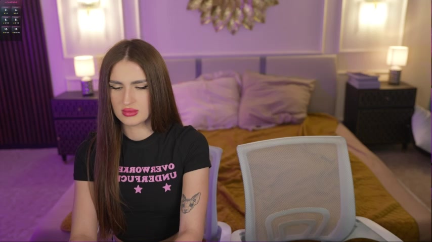 Selena_Glow live screenshot 2025-09-29 20:36:17