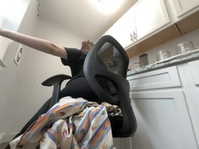 Snowbunnycake_131 live screenshot 2025-11-06 13:40:51