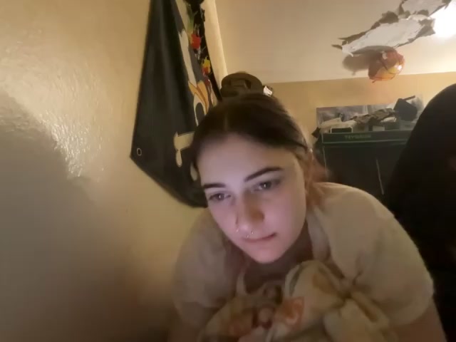 Snowbunnycake_131 live screenshot 2025-11-19 00:52:36