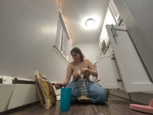 Snowbunnycake_131 live screenshot 2025-11-21 03:58:08