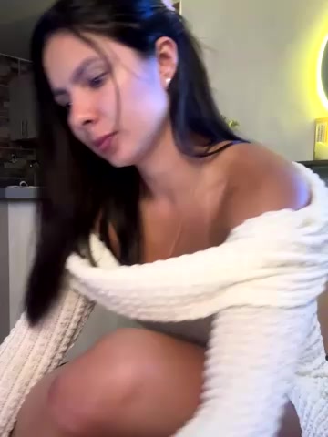 SofiaG_ live screenshot 2025-09-30 01:05:25