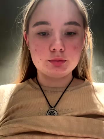 StephanieMur live screenshot 2025-09-22 10:31:24