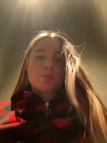 StephanieMur live screenshot 2025-10-07 07:35:56