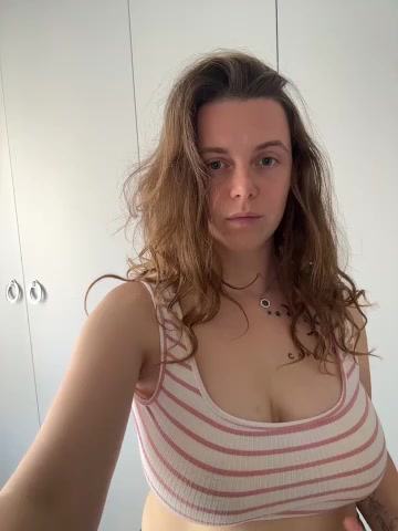 TenderLaGlamor live screenshot 2025-11-10 13:11:32