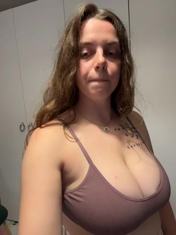 TenderLaGlamor live screenshot 2025-11-15 17:38:15