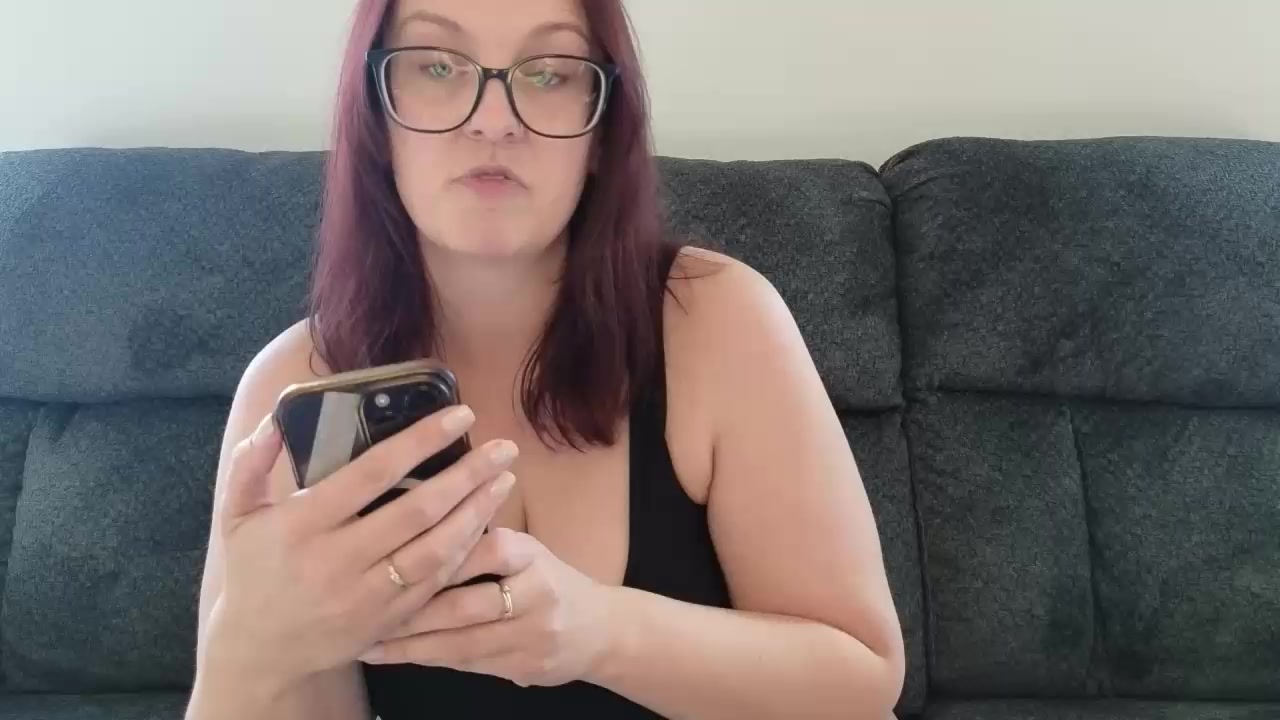 TheBustyHouseWife latest screenshot