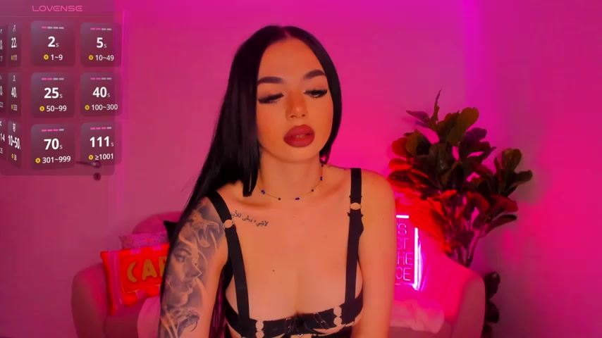 TiaBelle live screenshot 2025-10-26 19:20:49