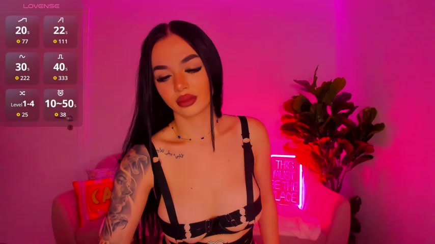 TiaBelle live screenshot 2025-10-26 19:21:51