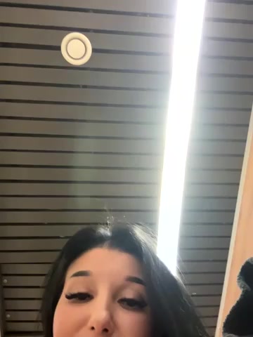 Tisha_Busty live screenshot 2025-09-28 17:52:15