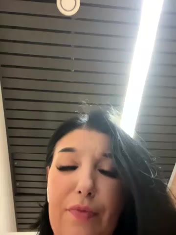 Tisha_Busty live screenshot 2025-09-28 17:57:14