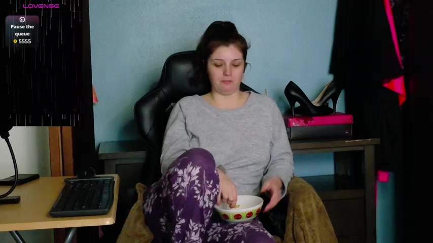 TreeJeanne live screenshot 2025-10-08 03:41:58