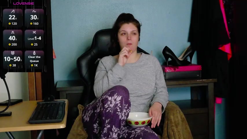 TreeJeanne live screenshot 2025-10-08 03:43:55