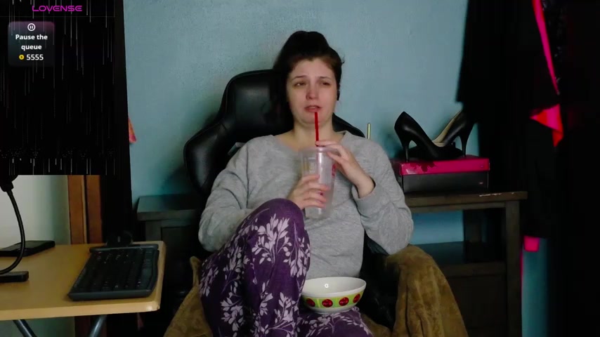 TreeJeanne live screenshot 2025-10-08 03:44:55