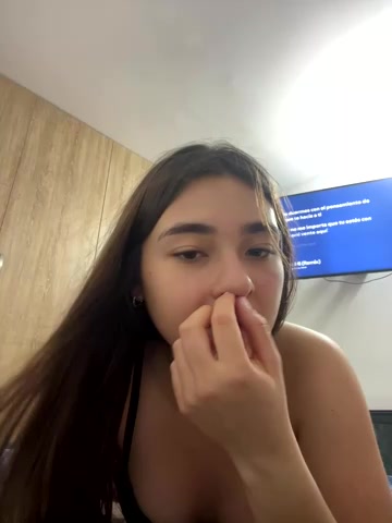 Valentina_ro live screenshot 2025-11-02 03:42:48