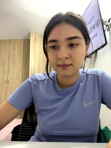 Valentina_ro live screenshot 2025-12-07 23:27:50