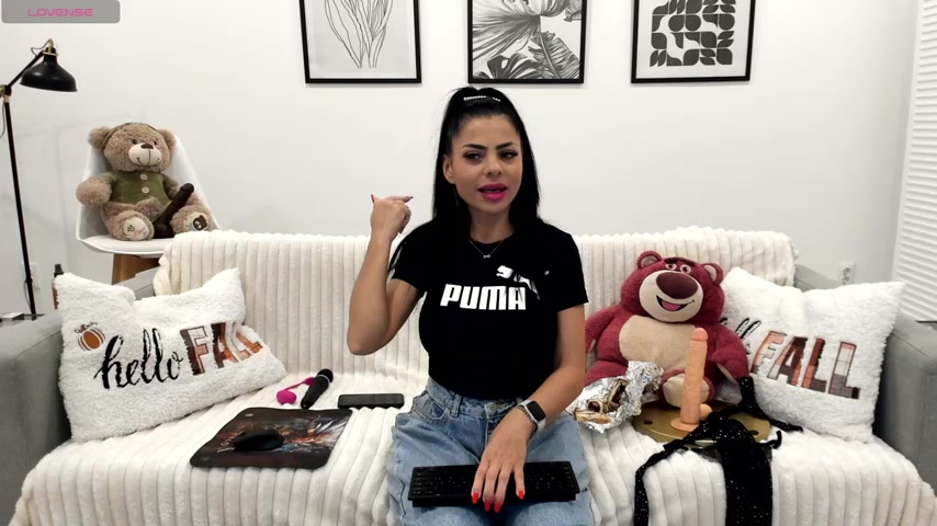 VanesaCharm live screenshot 2025-09-21 18:00:33