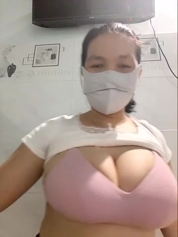 Wainy_kina live screenshot 2025-10-07 07:33:46
