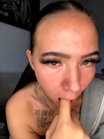 YoungZoexx latest screenshot
