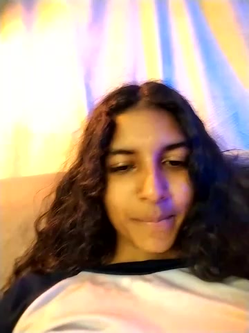 YuliethPetite live screenshot 2025-08-18 00:28:48