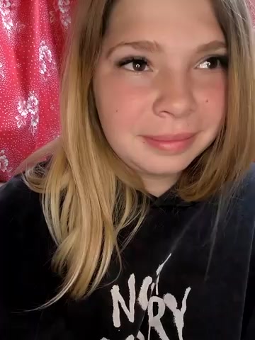 Zuli_Kiska live screenshot 2025-09-28 22:34:20