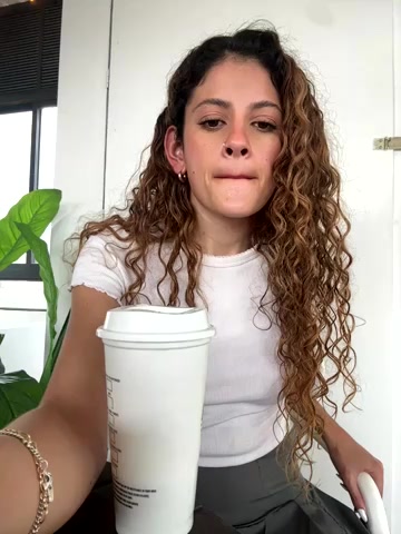 alana15 live screenshot 2025-12-07 19:22:40