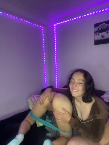 aliceclair_ live screenshot 2025-08-19 06:52:54