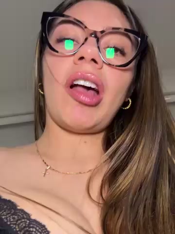 alicee16 live screenshot 2025-08-18 02:56:44