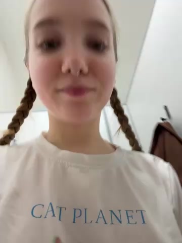 bambi_lu live screenshot 2025-10-07 19:03:29