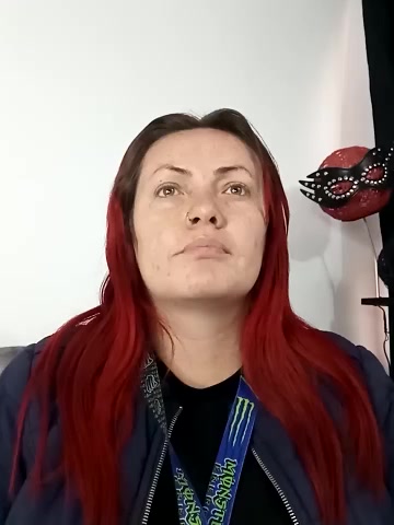 carolinhe_ live screenshot 2025-09-29 19:29:37