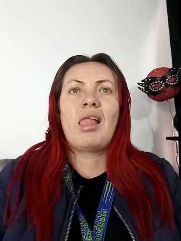 carolinhe_ live screenshot 2025-09-29 19:30:28