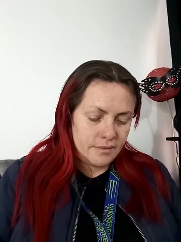 carolinhe_ live screenshot 2025-09-29 19:33:43