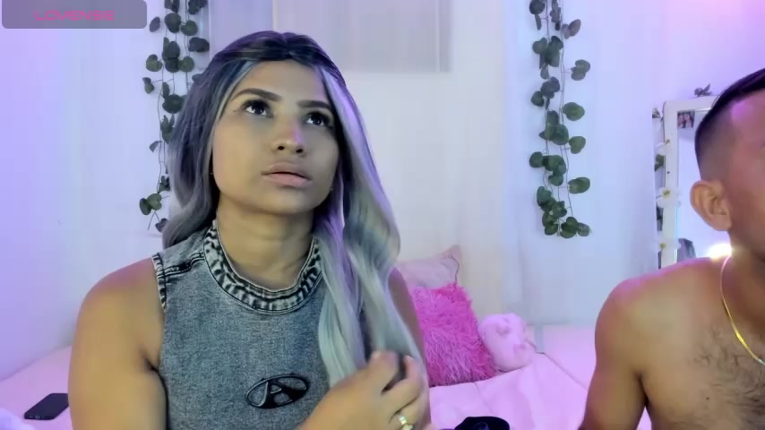 catalina_and_roger live screenshot 2025-09-30 22:06:33