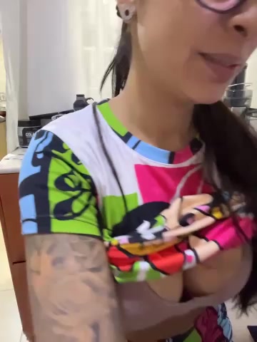 charlotte_stevenss_ live screenshot 2025-08-23 15:12:42