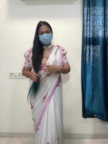 divya_arora22 live screenshot 2025-09-23 02:19:31